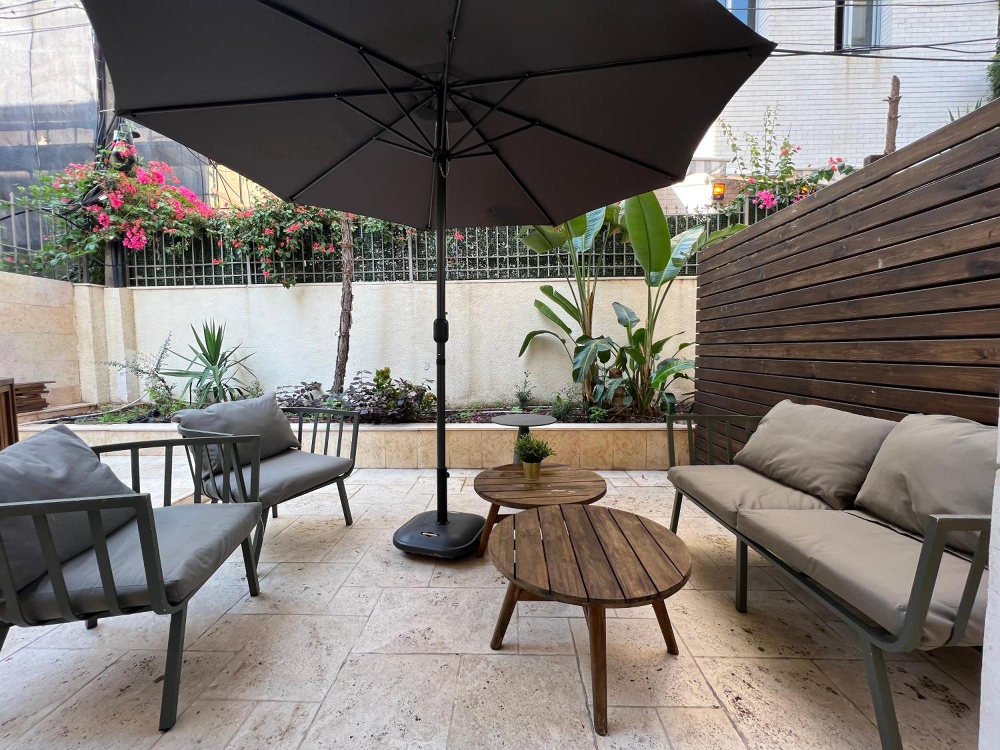 Beer Garden Hotel テル・アビブ エクステリア 写真